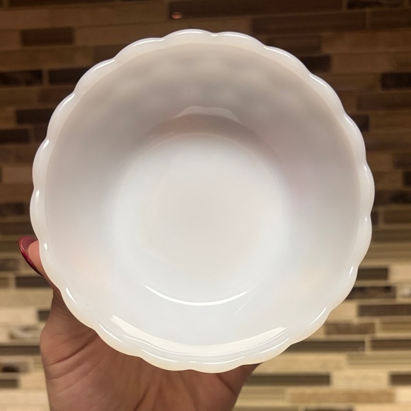 Anchor Hocking Fire King Vintage Milk Glass Bubble Bowl 4.5” - Picture 5 of 7